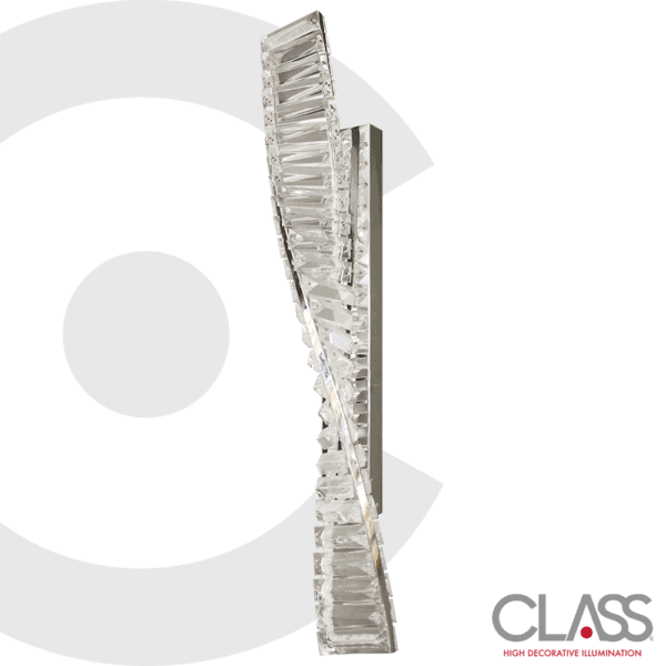 Arbotante espiral led Cuerpo metálico acabado cromo y pantalla de cristales rectangulares claros. Luz blanca. Intensidad alta.
