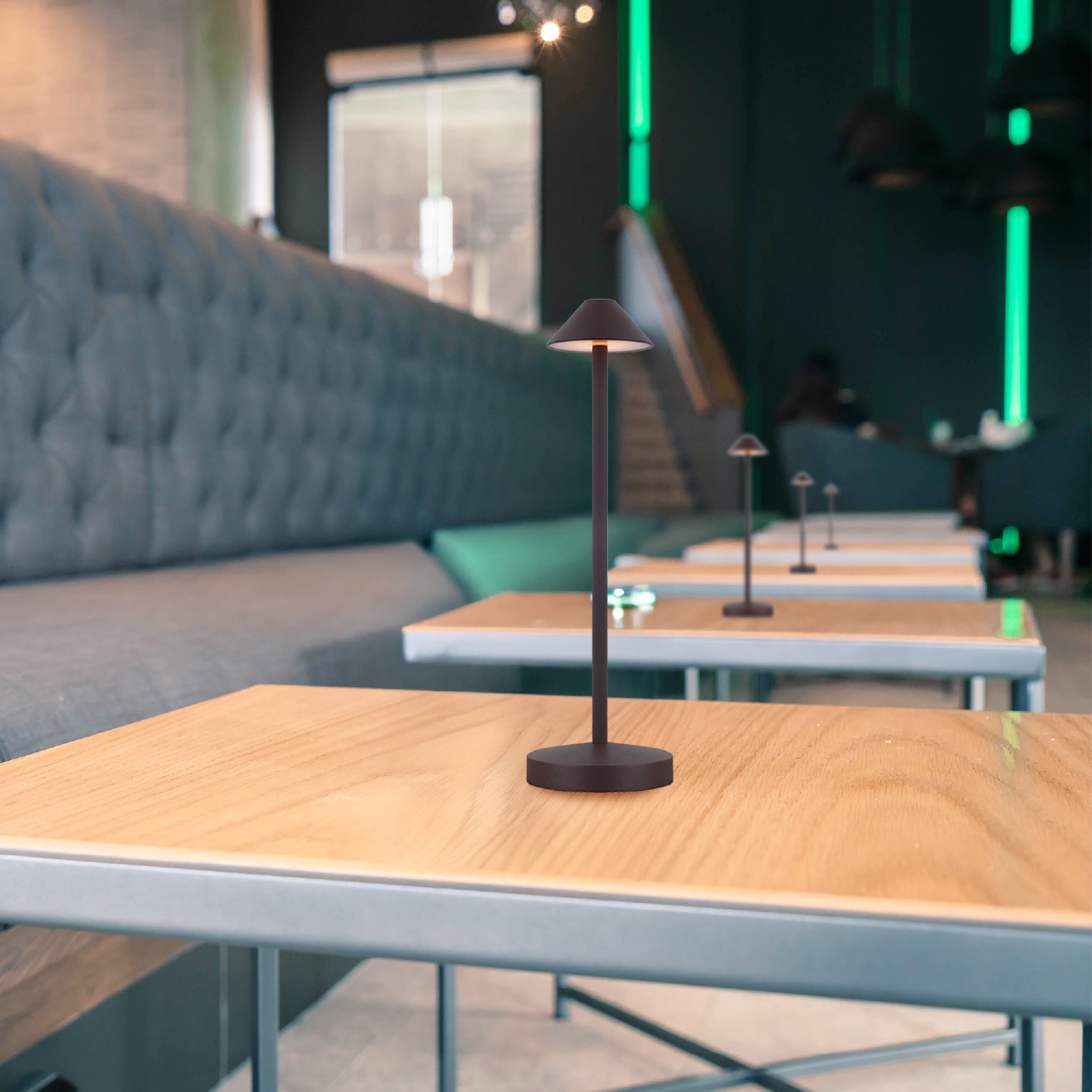 Lámpara de Mesa Contemporánea - vista lateral